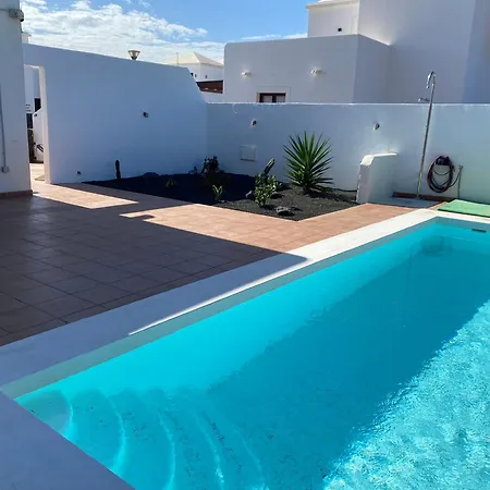 Casa Amarillo Del Sol פלאיה בלנקה