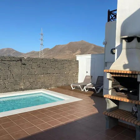 Casa Amarillo Del Sol * بلايا بلانكا