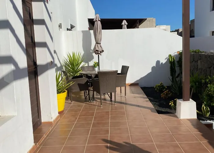 Casa Amarillo Del Sol * بلايا بلانكا