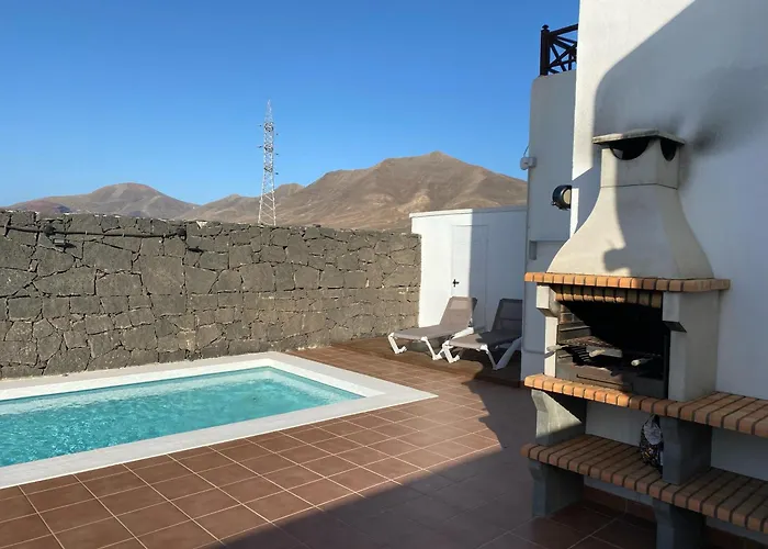 Casa Amarillo Del Sol * بلايا بلانكا