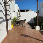 Casa Amarillo Del Sol * بلايا بلانكا