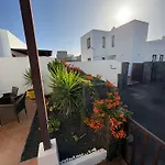 Casa Amarillo Del Sol * بلايا بلانكا